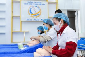 ngành chăm sóc sắc đẹp ra làm gì