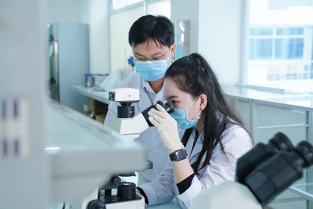 học phí ngành xét nghiệm y học