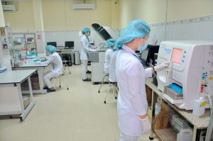 có nên học xét nghiệm y học